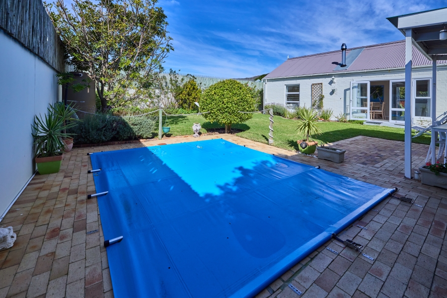 3 Bedroom Property for Sale in Milkwood Park Western Cape